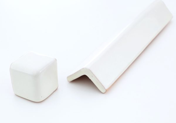 WHITE V-CAP TRIM (HM) - Image 2